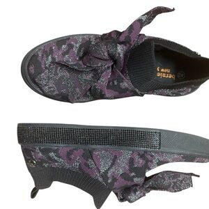 bernie mev. Size 9.5 (40) “Sparkle Serenity” Women's Purple and Black Shoes MINT